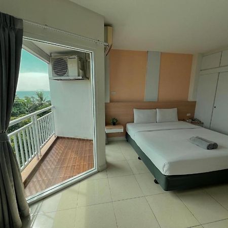 Nana Chat Bangsaen Hotel シーラーチャー エクステリア 写真
