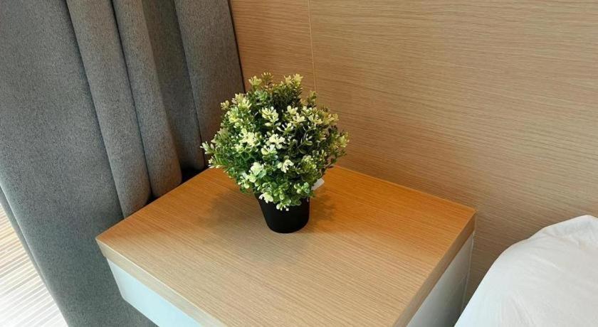Nana Chat Bangsaen Hotel シーラーチャー エクステリア 写真